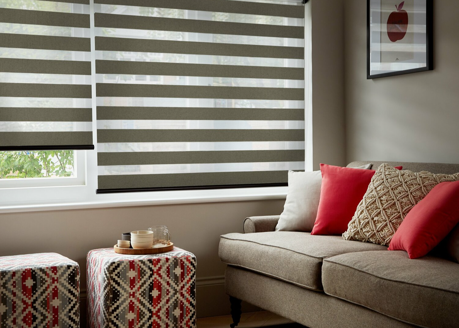 Производство рулонных штор ЗЕБРА "День-Ночь" любой сложности Рулонные шторы ЗЕБРА "День-Ночь"